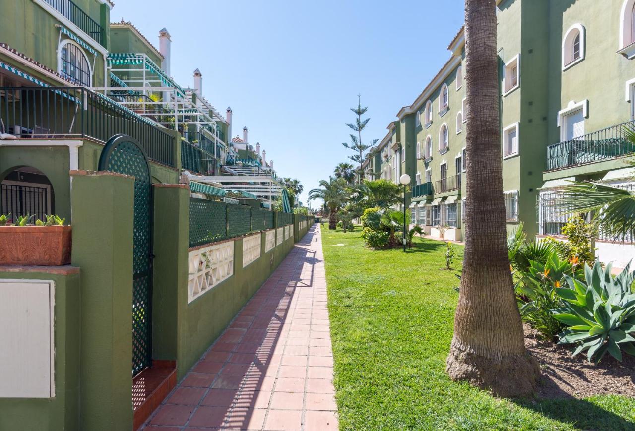 Sandy Playa Golf Malaga Con Parking Exterior photo