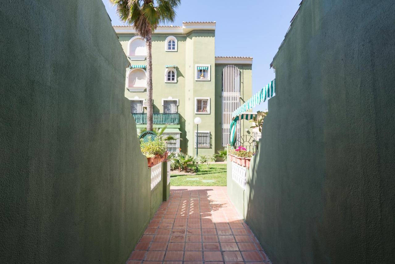 Sandy Playa Golf Malaga Con Parking Exterior photo